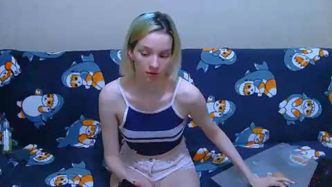 Ivy and Lester online show from July 28, 4:54 am