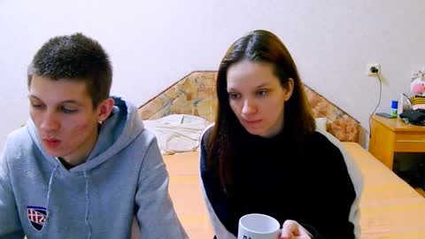 Ivy and Lester online show from February 26, 9:42 pm