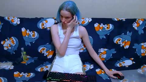 ivy_cuttee online show from May 31, 4:06 pm
