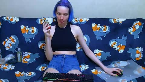 ivy_cuttee online show from May 26, 6:08 am