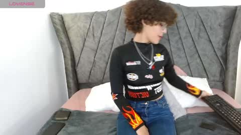 ivy_fantasy69 online show from May 25, 6:47 pm