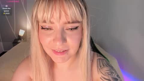 Pamela online show from December 1, 5:44 pm