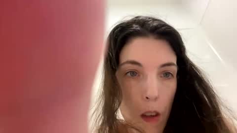 ivy_rose90 online show from May 1, 2:05 am