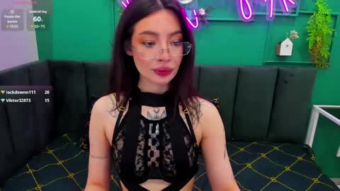 Ivy online show from May 26, 1:44 am
