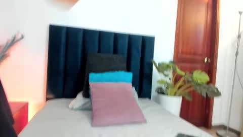 IvyJhonss online show from September 29, 11:42 am