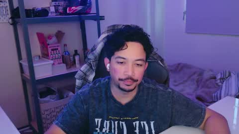 iwasd3nse online show from February 12, 6:09 pm