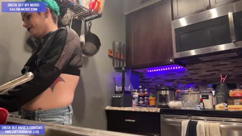 Muse hethey online show from February 5, 12:25 am