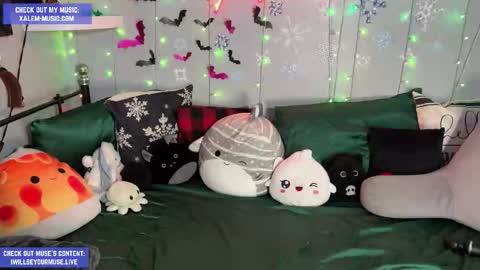 Muse hethey online show from March 1, 12:15 am