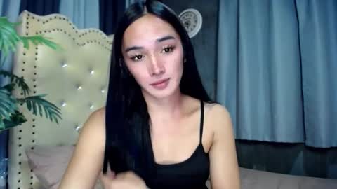 iwillcum4u_ online show from April 1, 12:17 pm