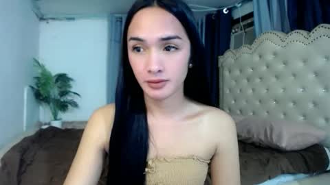 iwillcum4u_ online show from December 16, 1:46 am