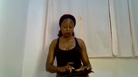 iynika online show from July 23, 12:46 am