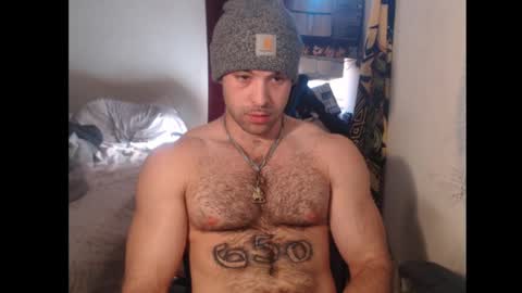 Snapshot of izak144 chatting on February 21, 7:43 pm izak144 online show from February 21, 7:43 pm