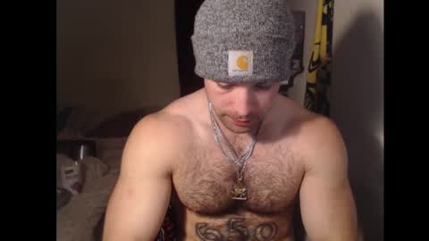 Snapshot of izak144 chatting on March 11, 3:25 am izak144 online show from March 11, 3:25 am