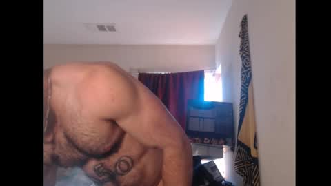 Snapshot of izak144 chatting on February 8, 7:05 pm izak144 online show from February 8, 7:05 pm