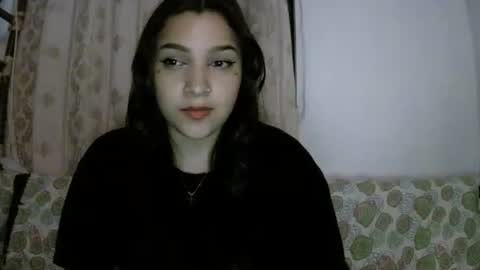 izzy_32 online show from February 1, 8:00 am