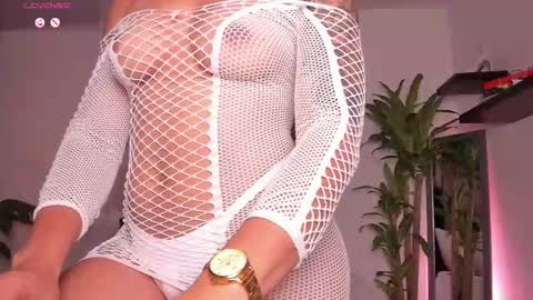 Snapshot of izzy_vega chatting on October 10, 11:53 pm Izzy vega  online show from October 10, 11:53 pm