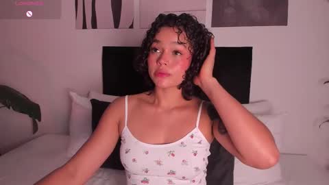 Snapshot of izzy_vega chatting on October 16, 12:10 am Izzy vega  online show from October 16, 12:10 am