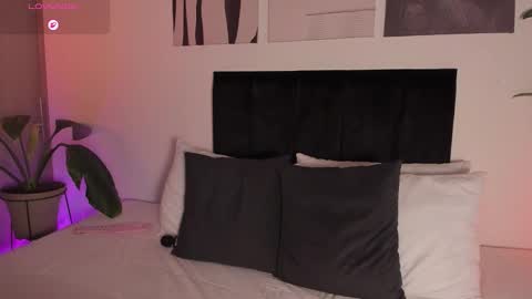 Izzy vega  online show from February 12, 1:20 am