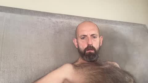 izzysboytoy1 online show from April 4, 9:27 am