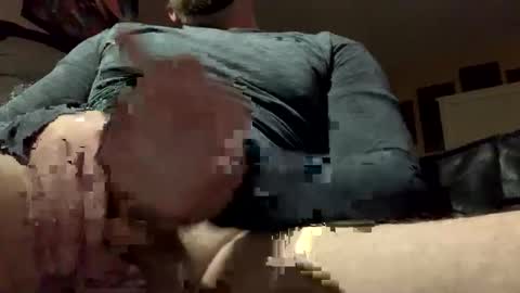 j22looks online show from March 6, 7:29 am