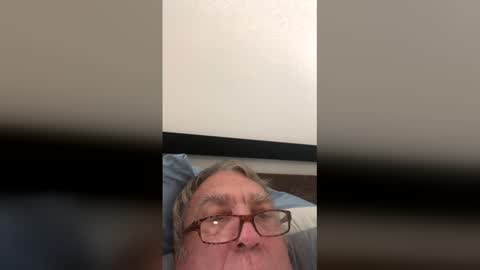 j676684 online show from April 3, 8:27 pm