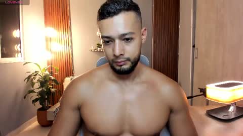 Calix  Independient model Insta and twt Calixsnake online show from July 4, 12:59 am