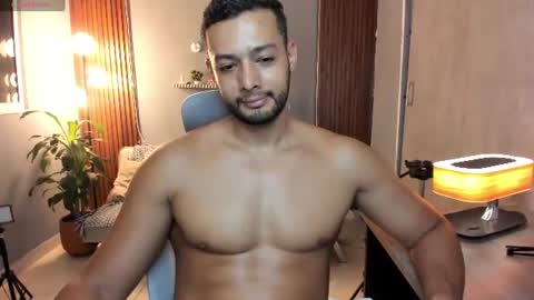 Calix  Independient model Insta and twt Calixsnake online show from July 31, 2:01 am