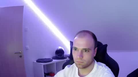 here4y online show from February 17, 7:13 pm