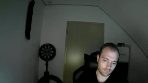 here4y online show from December 3, 3:17 pm