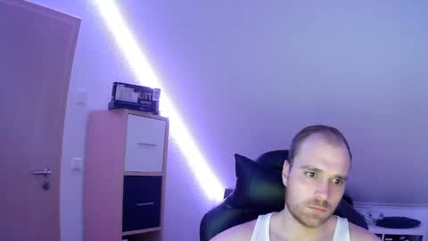 here4y online show from January 5, 7:07 pm