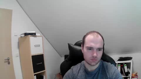 here4y online show from February 24, 9:32 am