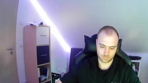 here4y online show from March 6, 4:49 pm