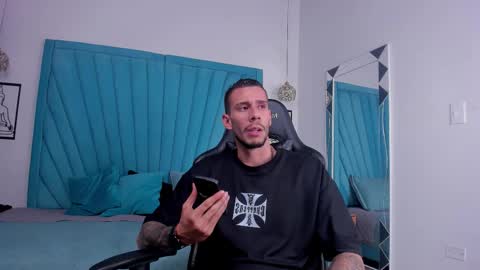 J King online show from March 24, 1:33 am