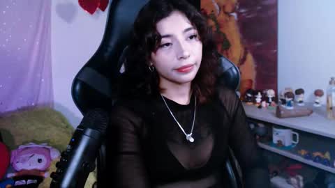 jade 18  online show from November 30, 8:10 am