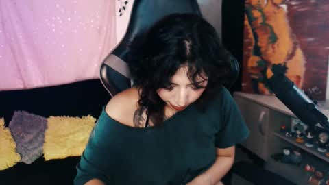 jade 18  online show from March 18, 1:55 am