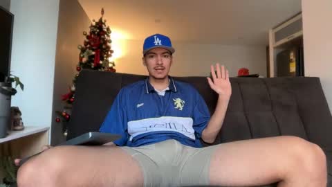 INDEPENDENT MODEL online show from December 14, 11:49 am