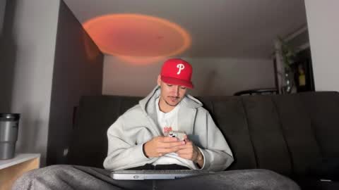 INDEPENDENT MODEL online show from November 28, 3:14 am