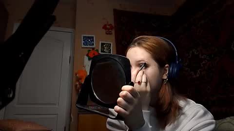 Stella online show from December 14, 11:05 am