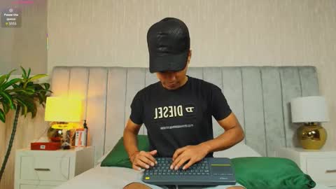 Jacobo online show from December 1, 7:23 pm