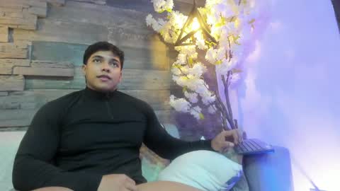Jacob Stonne online show from May 7, 12:23 pm