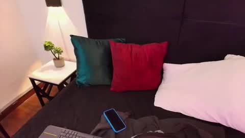 jacovelvet online show from February 9, 1:04 pm