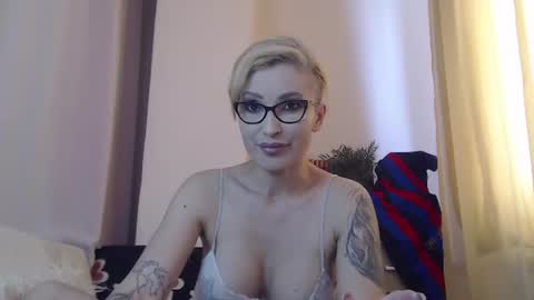 Jada online show from June 15, 12:19 pm