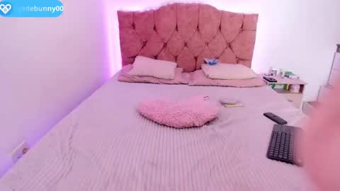 Snapshot of jade__weed chatting on September 10, 11:17 pm   online show from September 10, 11:17 pm