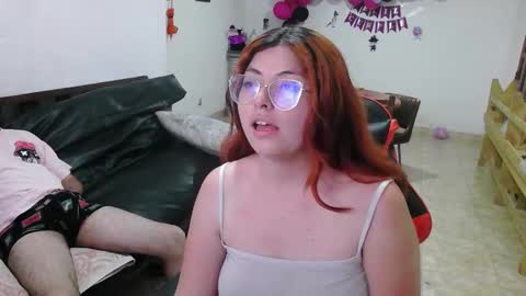 jade and jhon online show from December 4, 3:50 am