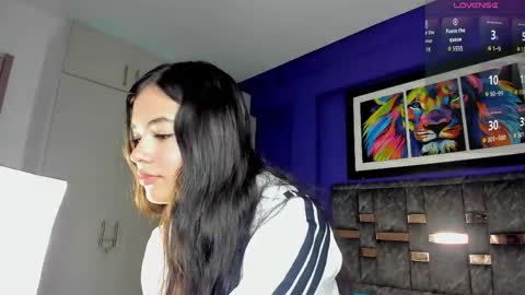jade_lovv online show from May 29, 12:14 pm
