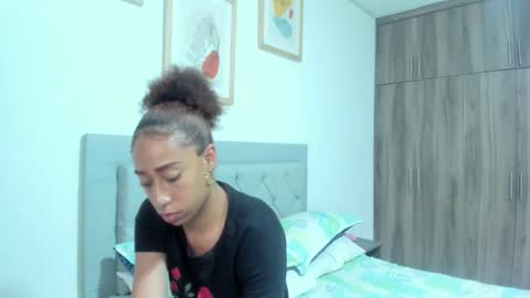 Jade smile online show from February 19, 5:12 pm