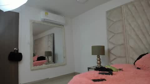 Jade  online show from September 23, 12:32 pm