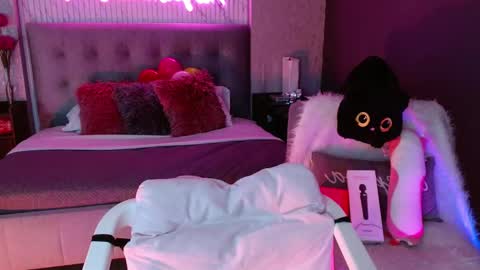 JADE online show from February 19, 9:03 pm