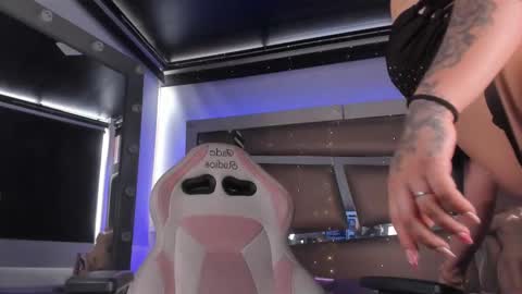 jadeestudios online show from March 5, 7:56 pm