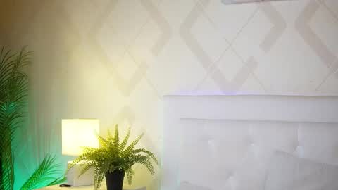  Jade  online show from December 14, 9:10 pm